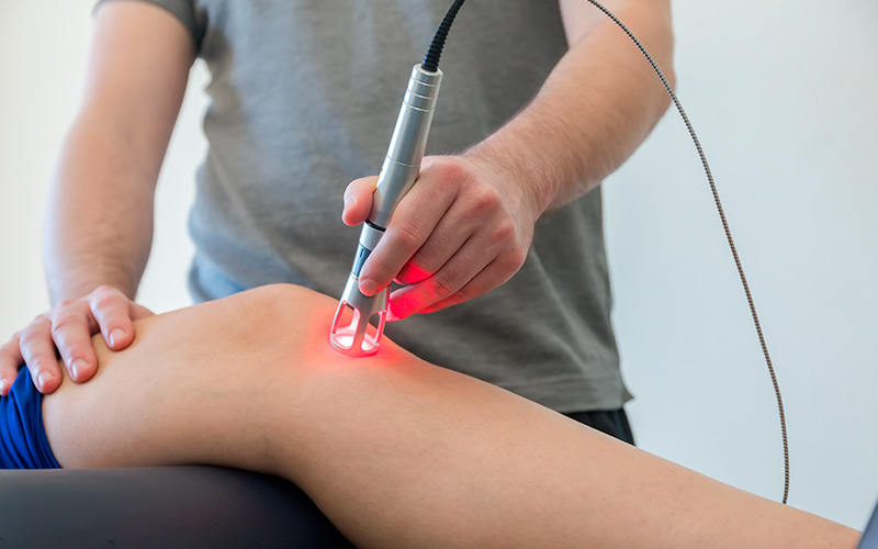 Fisioterapia strumentale tramite laser terapia ad alta frequenza nello studio a Firenze Sud del dottore Guido Baroni